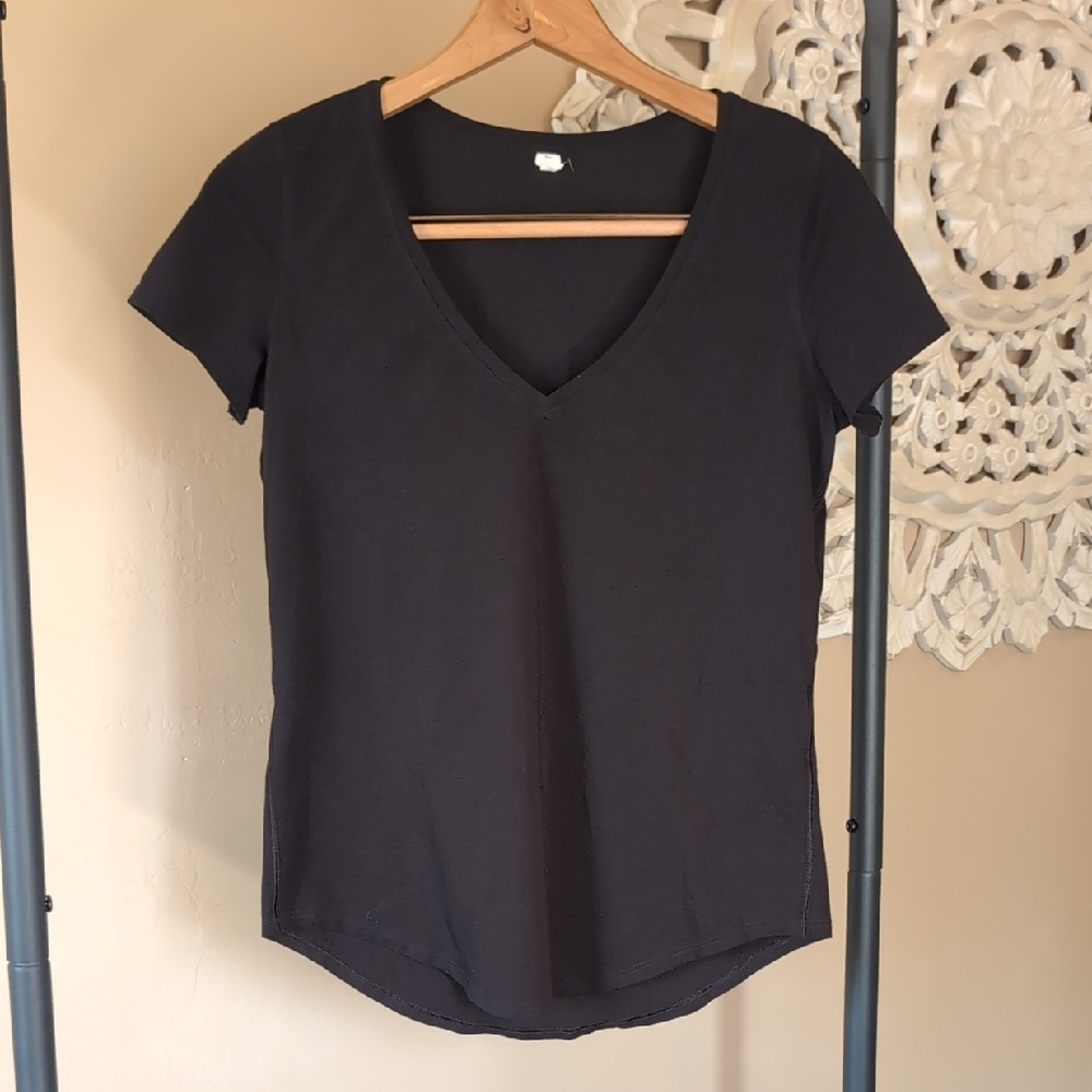 Lululemon Black V-Neck Top